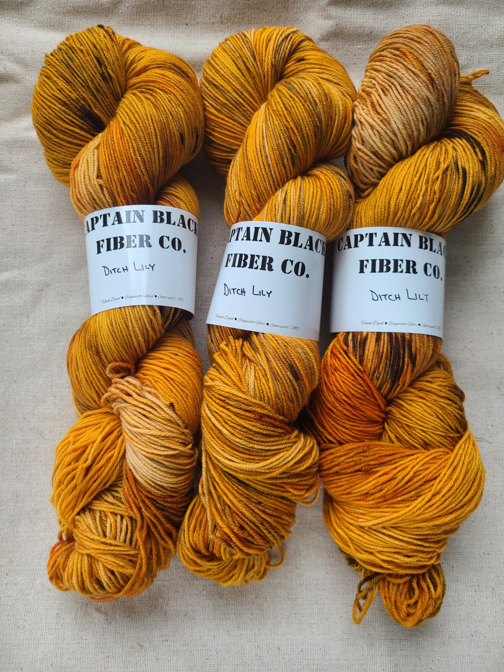 Ditch Lily - Manta Ray Sock – Capt Black Fiber Co
