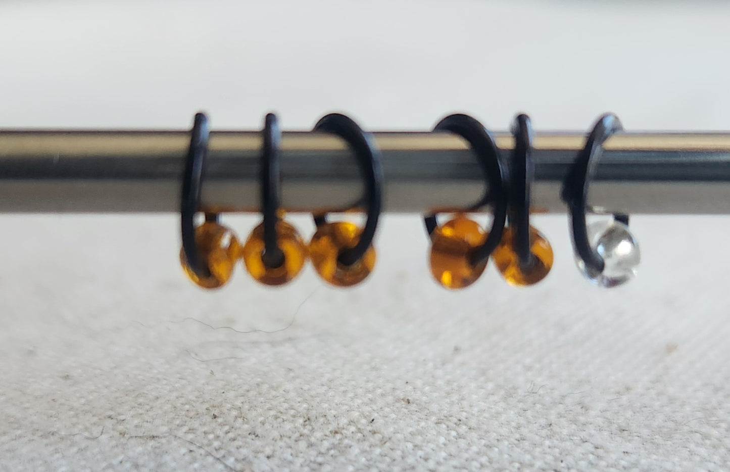 Black/Orange Stitch markers - small, set of 6